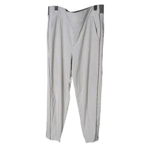 Athleta Women's Brooklyn Textured Ankle Pant Size 10 Gray Stripe Pull On